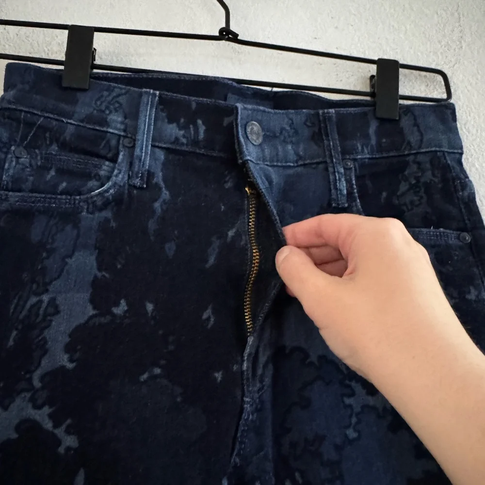 MOTHER Navy Floral Wide-Leg Jeans - Picture 5 of 10